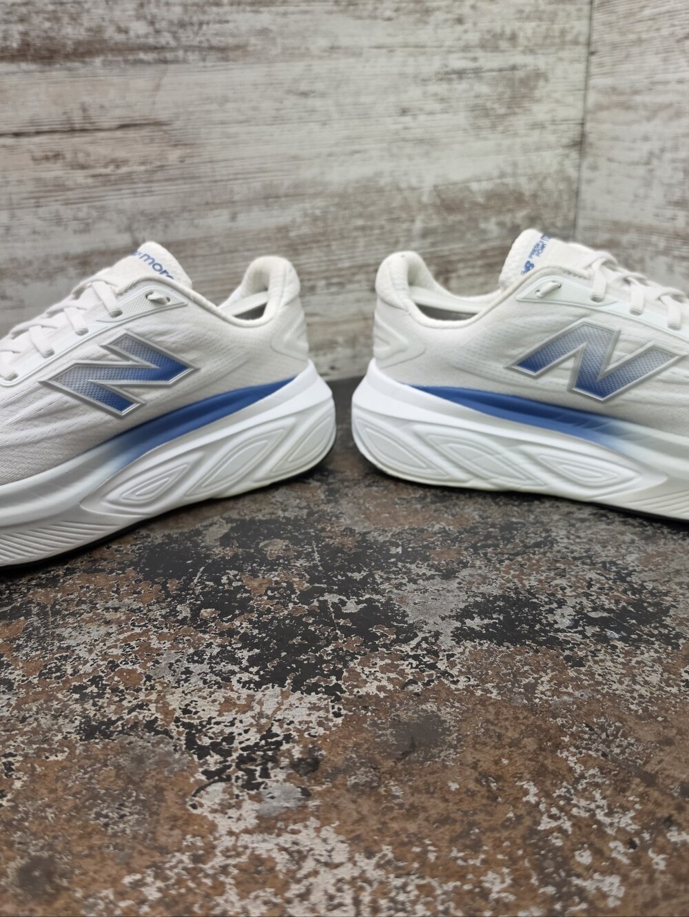 Mens New Balance Fresh Foam More Running Shoes Sz 8 4E Wide White Mesh - Picture 6 of 9